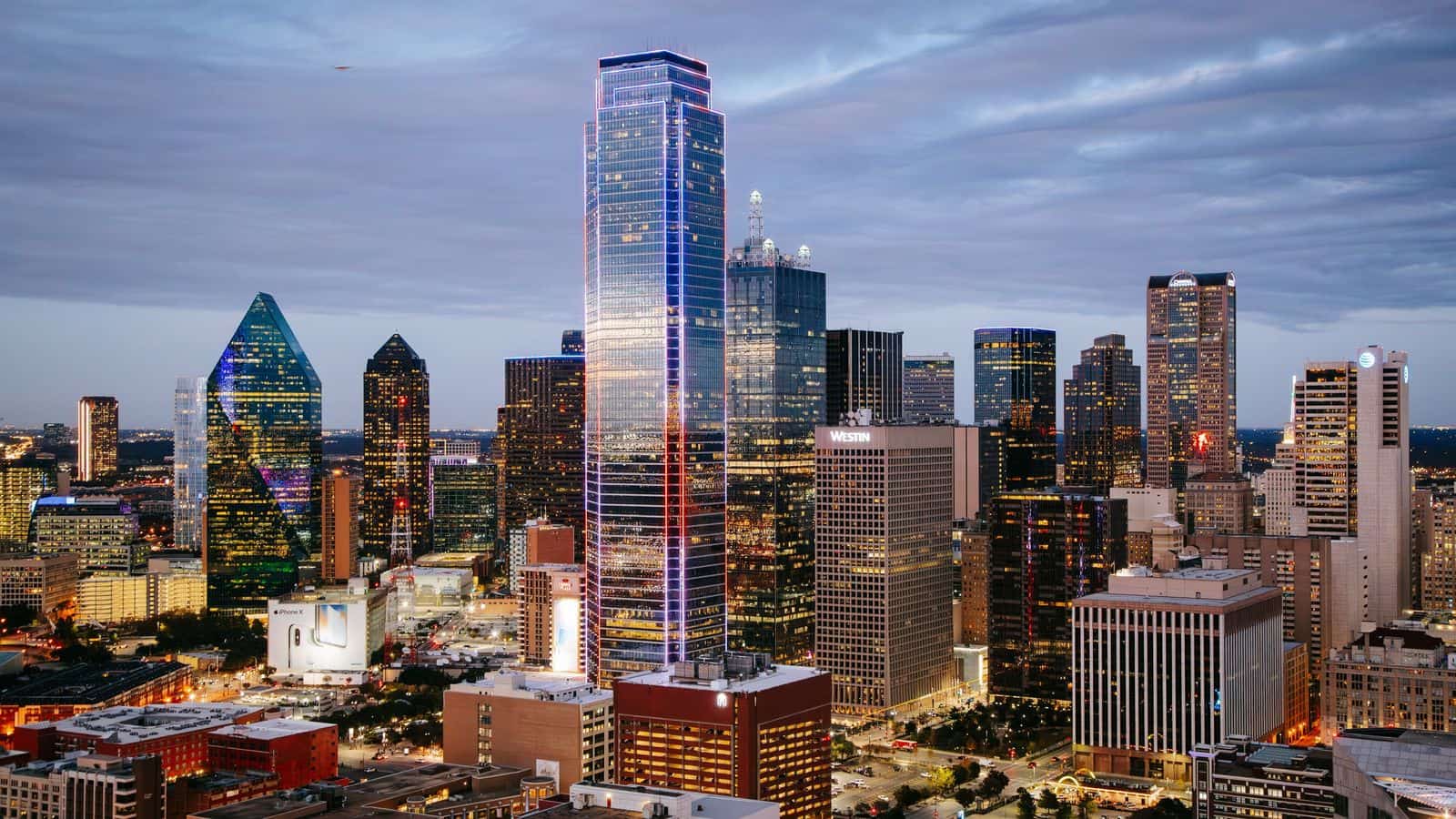 Đường chân trời Dallas về đêm