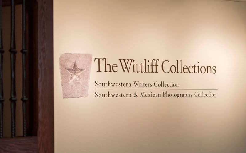 The Wittliff Collections kỷ niệm 40 năm: Triển lãm “The Spirit of The Wittliff in 40 Objects” chính thức mở cửa tại TXST