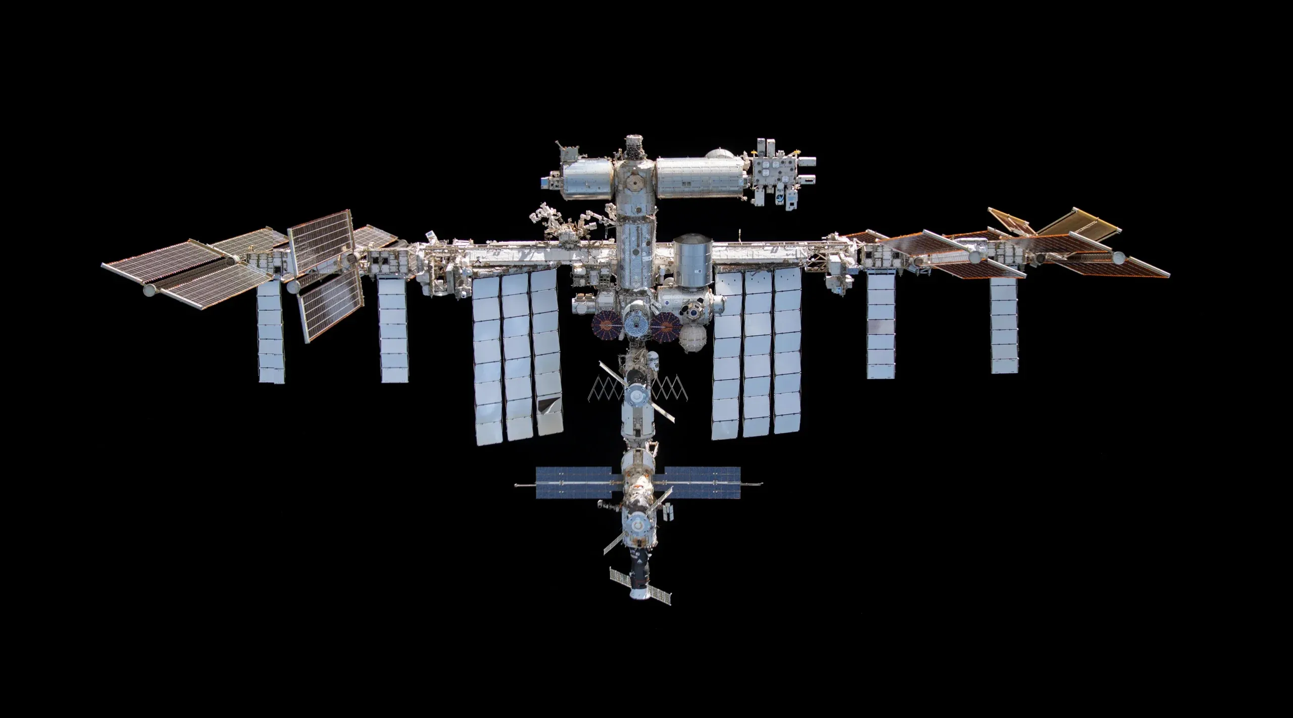 Sinh viên tốt nghiệp TXST hợp tác thực hiện sứ mệnh của NASA tới Trạm vũ trụ quốc tế (ISS)