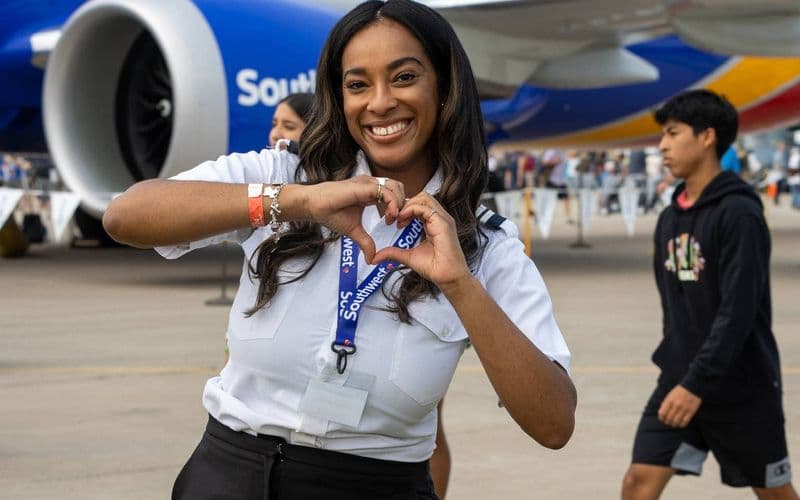 Kinaya Ware, cựu sinh viên Texas State University, cơ phó hãng Southwest Airlines